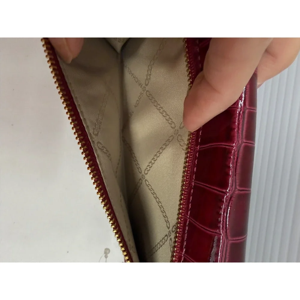 Michael Kors Jet Set MAGENTA PINK PATENT LEATHER CROCO‎ Wallet! Rare 7 x 4